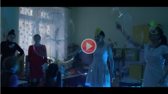 щелкните для просмотра ролика - Шоу мыльных пузырей на детский праздник в Тамбове
